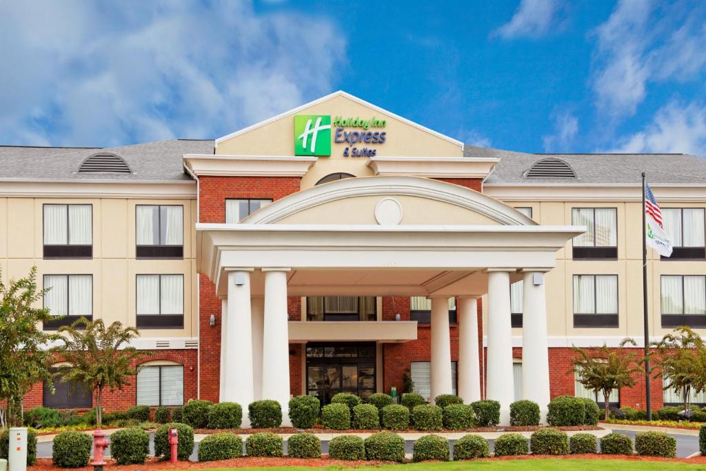 Holiday Inn Express & Suites